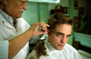 Robert Pattinson gets a hair cut in "Cosmopolis"
