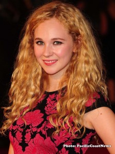 Juno Temple arrives for the UK premiere of "Anna Karenina" in London - photo: Pacific Coast News