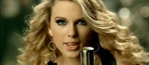 Glamour girl: Taylor Swift in "Picture To Burn" music video