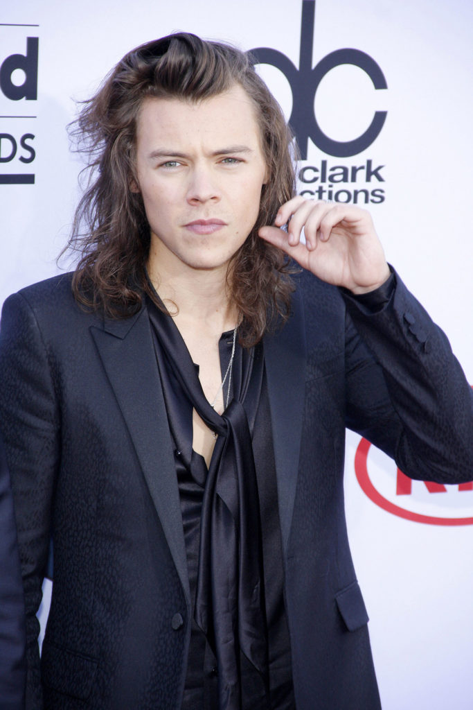 Internet is buzzing about Harry Styles as a young pick for a James Bond flick, and longtime editor of Christopher Nolan's films suggested it. 